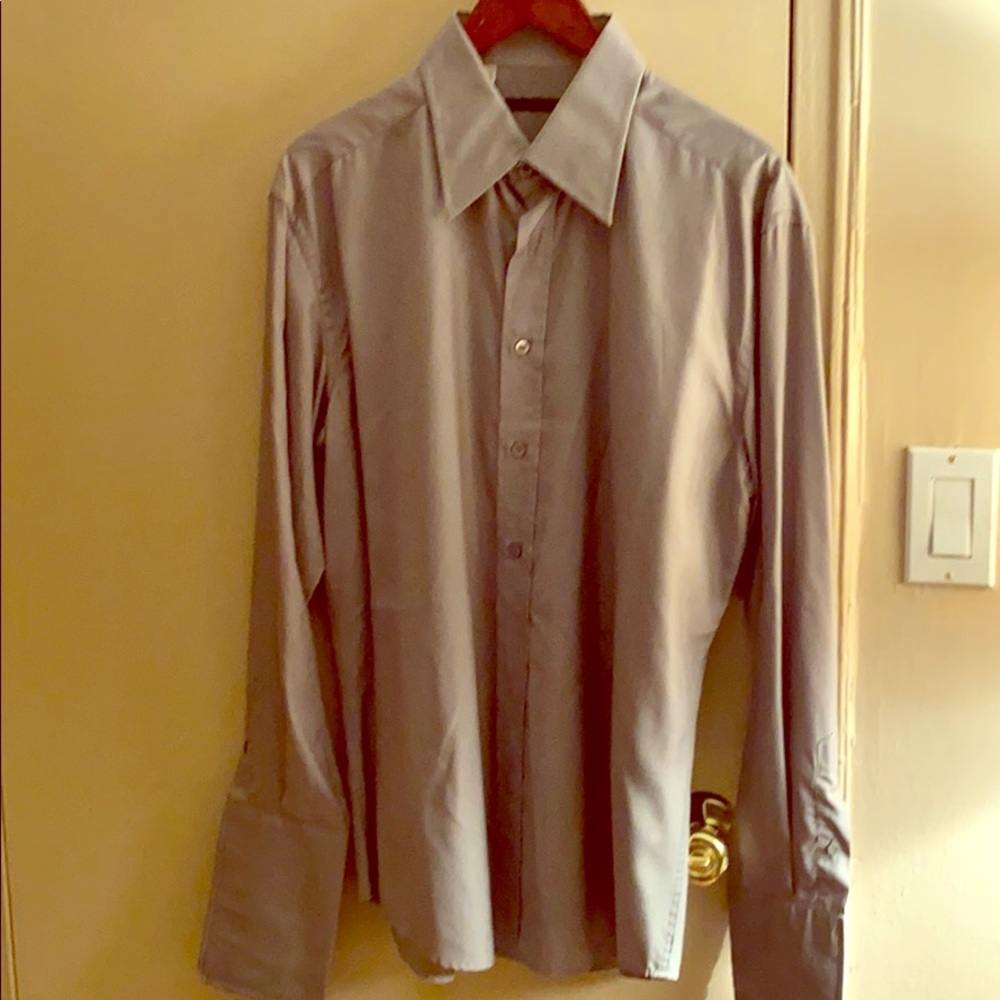 Gucci grey men’s shirt. Size 42. 16 1/2.Like new.